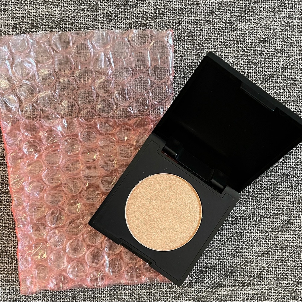 Araceli Tequila Highlighter in shade Reposado